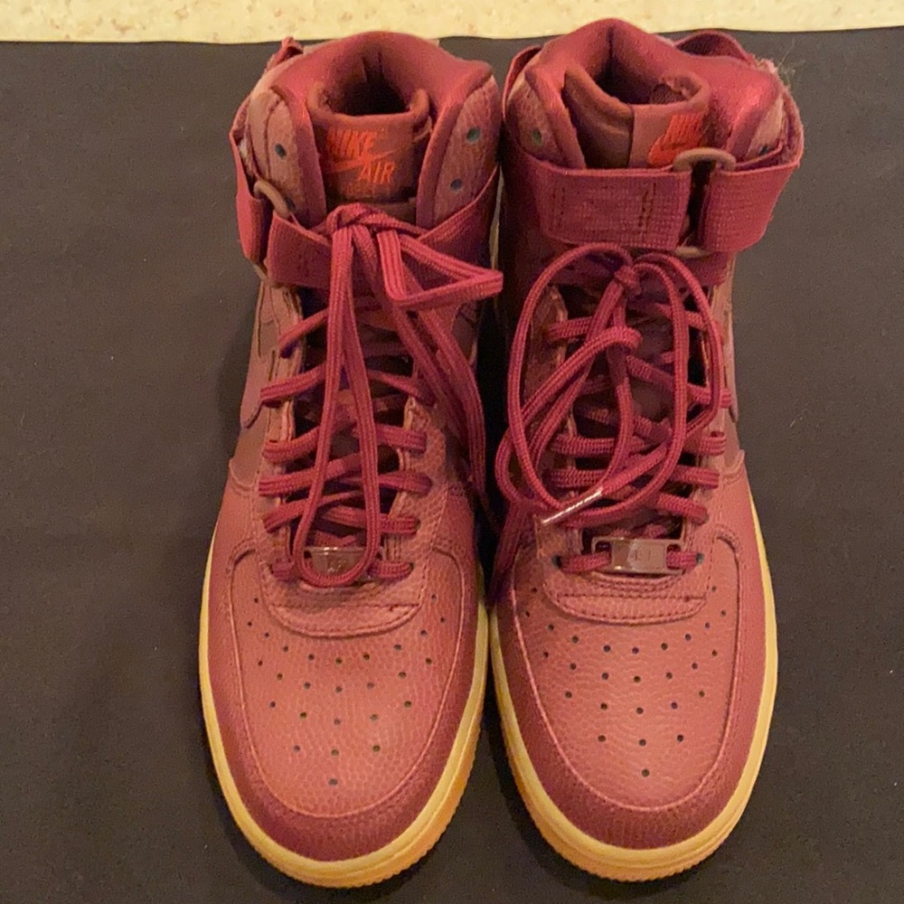 NWOT 💯 Authentic Nike AirForce 1 sneakers